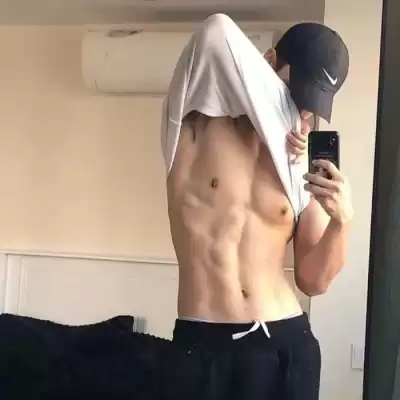 苍傲玉